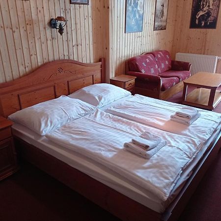 Отель Ranc Kostelany Кромержиж Экстерьер фото
