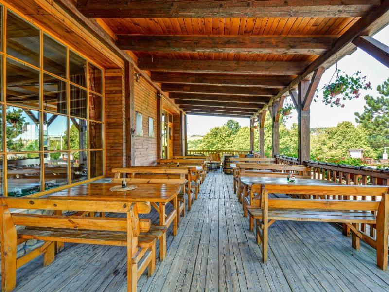 Отель Ranc Kostelany Кромержиж Экстерьер фото